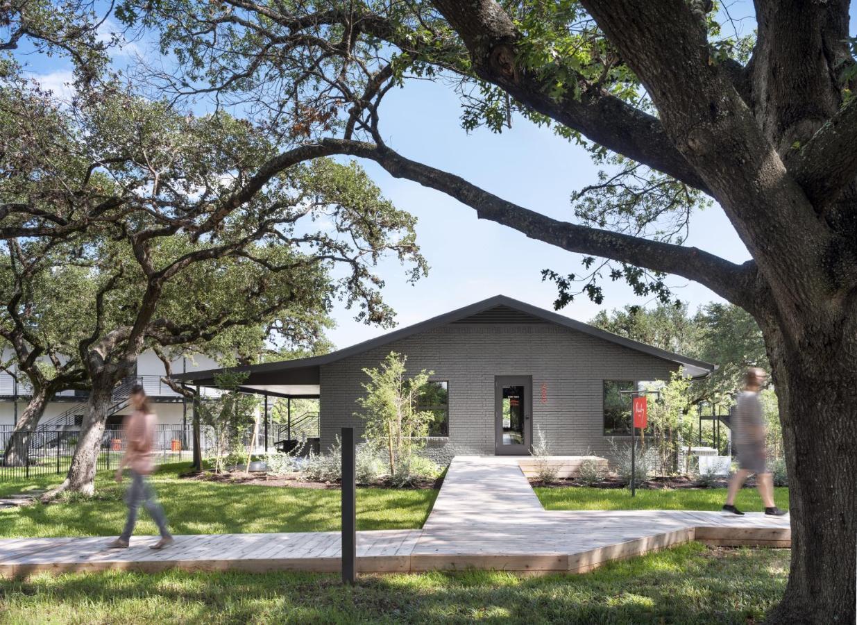 The Ruby Hotel Round Rock Exterior photo